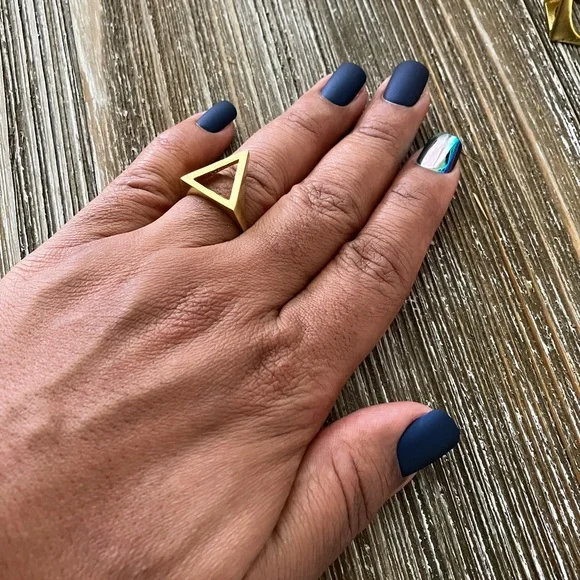 Gorgeous Brass Pyramid Ring - Picture 3 of 7